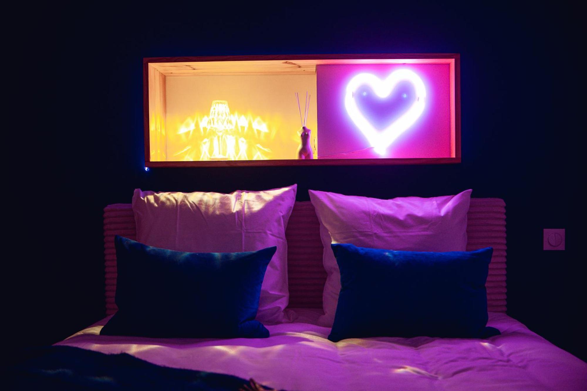 French Klss - Love Room By Prim0 C0Nciergerie Clermont-Ferrand Exterior photo
